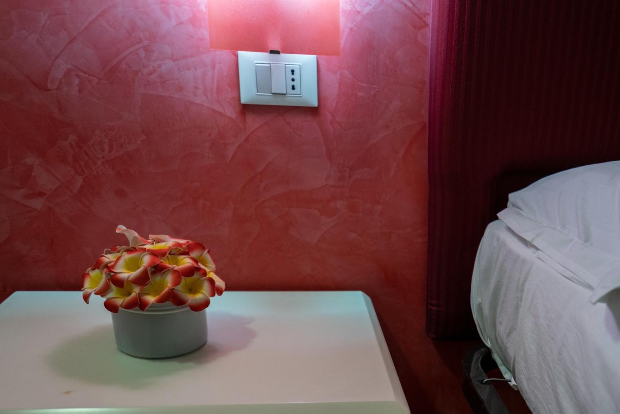 Plumeria - Vacanze In Centro A Palermo Zona Politeama Exteriér fotografie
